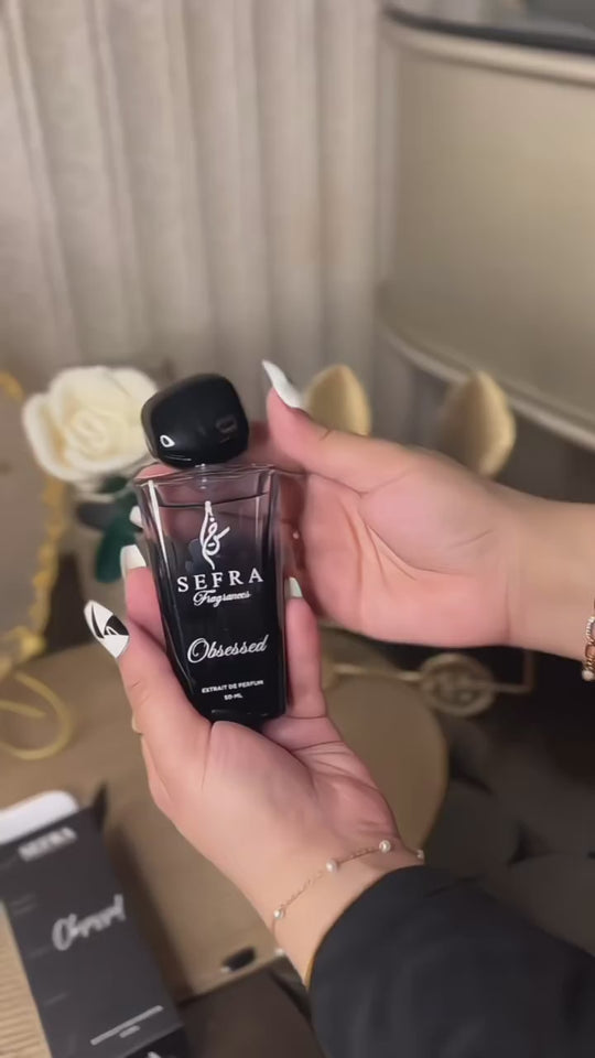 Customer unboxing Obsessed